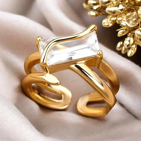 🆕️18K Gold Plated Adjustable Ring w/ Baguette CZ – Twisted Wave Trendy Design - Picture 9 of 11